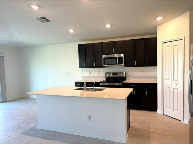 3615 NATURAL TRACE STREET, Plant City, FL 33565