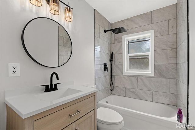 3500 Central Place, Beverly Hills, MO 63121
