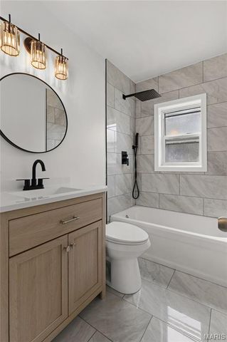 3500 Central Place, Beverly Hills, MO 63121