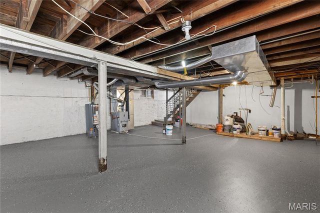 3500 Central Place, Beverly Hills, MO 63121