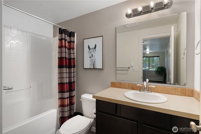 103 S 16th Street, Elma, WA 98541