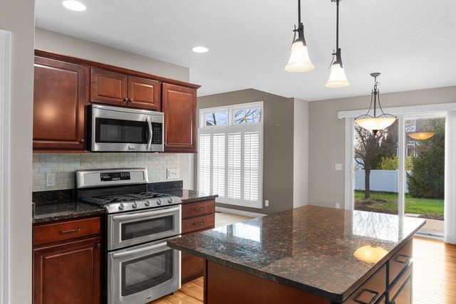 5838 Vanderginst Court, Bettendorf, IA 52722