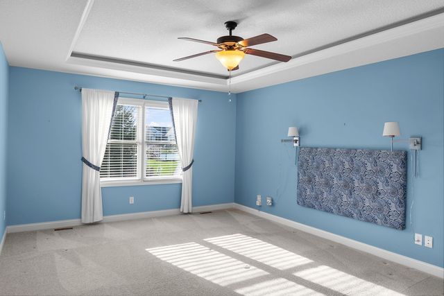 5838 Vanderginst Court, Bettendorf, IA 52722