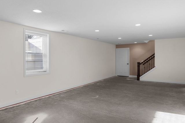 5838 Vanderginst Court, Bettendorf, IA 52722
