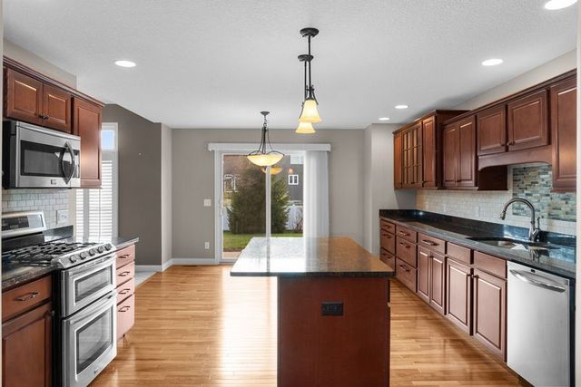 5838 Vanderginst Court, Bettendorf, IA 52722