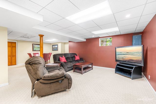 37W907 Bowes Road, Elgin, IL 60124
