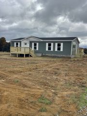 889 white springs road, Lafayette, TN 37083