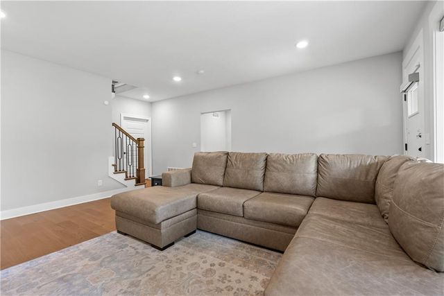 8882 McCoy Street, Lenexa, KS 66227