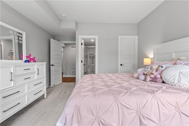 8882 McCoy Street, Lenexa, KS 66227
