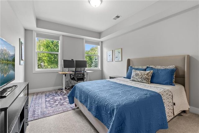 8882 McCoy Street, Lenexa, KS 66227