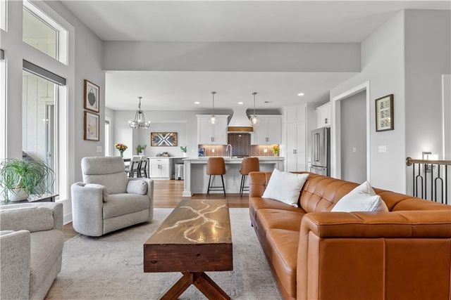 8882 McCoy Street, Lenexa, KS 66227