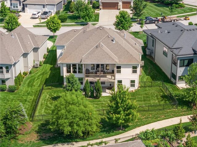8882 McCoy Street, Lenexa, KS 66227