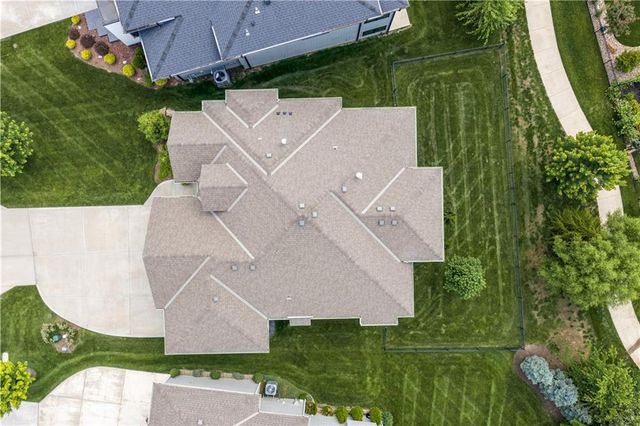 8882 McCoy Street, Lenexa, KS 66227