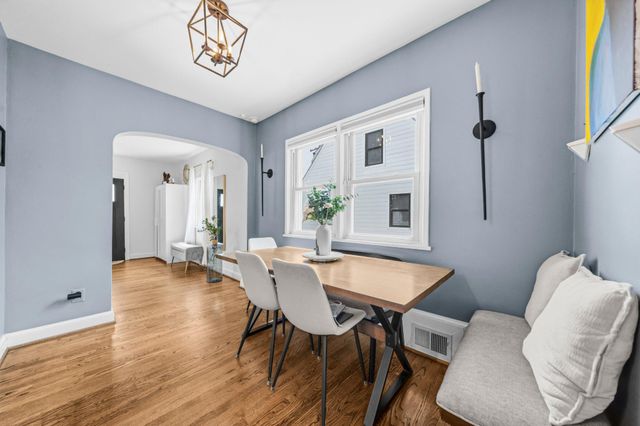 1112 N ROOSEVELT ST, Arlington, VA 22205