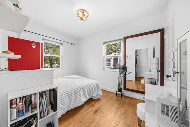 1112 N ROOSEVELT ST, Arlington, VA 22205