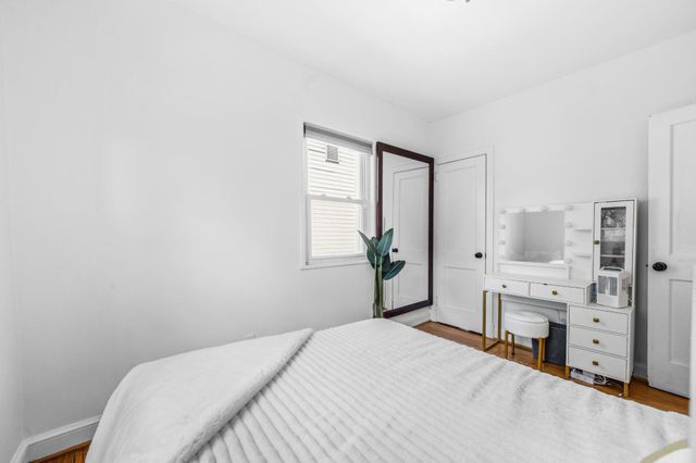 1112 N ROOSEVELT ST, Arlington, VA 22205