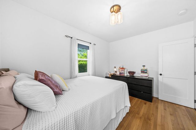 1112 N ROOSEVELT ST, Arlington, VA 22205