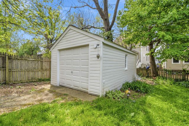 1112 N ROOSEVELT ST, Arlington, VA 22205