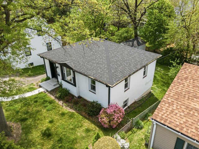 1112 N ROOSEVELT ST, Arlington, VA 22205
