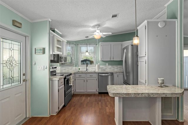 2805 KINGSWOOD CIRCLE, Brooksville, FL 34604