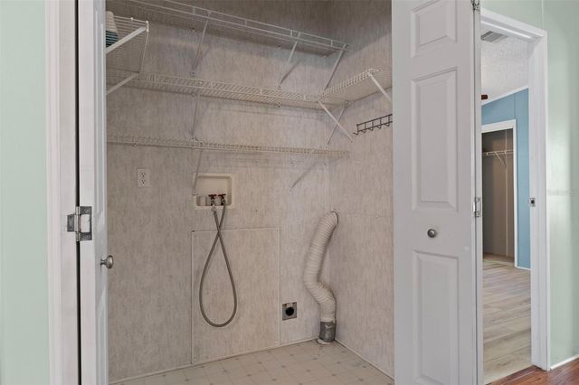 2805 KINGSWOOD CIRCLE, Brooksville, FL 34604