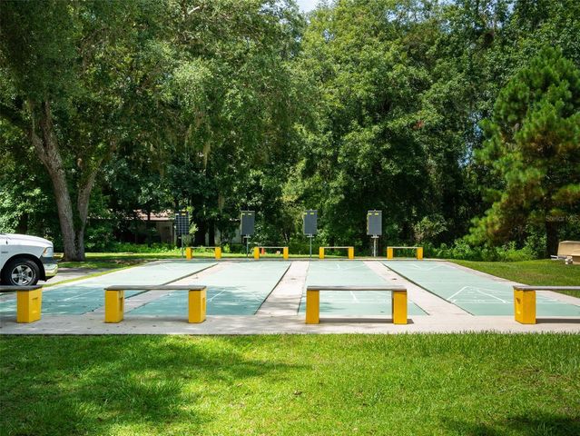 2805 KINGSWOOD CIRCLE, Brooksville, FL 34604