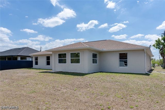 4014 13th ST W, Lehigh Acres, FL 33971