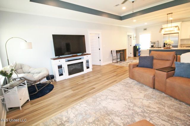 2720 Dogwood Lane, Moss Point, MS 39562