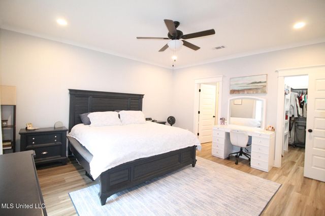 2720 Dogwood Lane, Moss Point, MS 39562