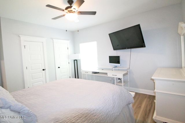 2720 Dogwood Lane, Moss Point, MS 39562