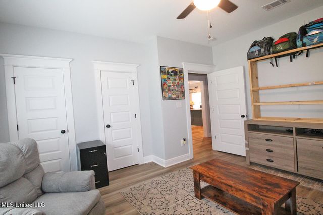 2720 Dogwood Lane, Moss Point, MS 39562