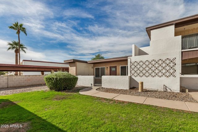 220 S OLD LITCHFIELD Road 109, Litchfield Park, AZ 85340