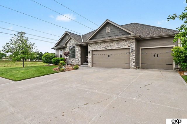18707 Spaulding Street, Omaha, NE 68022