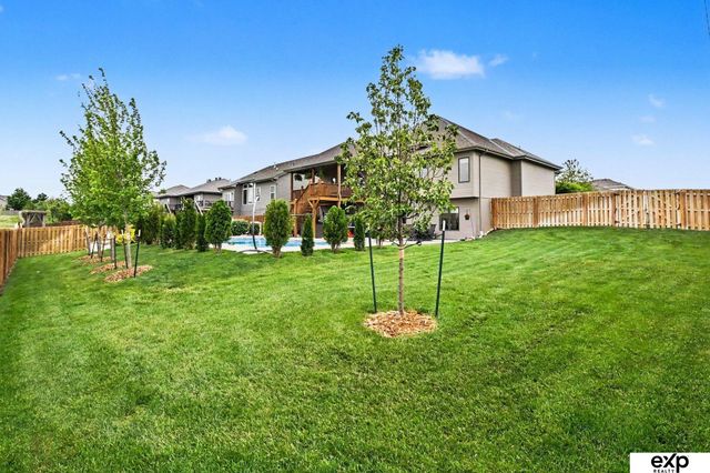 18707 Spaulding Street, Omaha, NE 68022