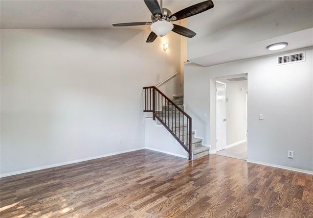 901 E Village LN, Austin, TX 78758