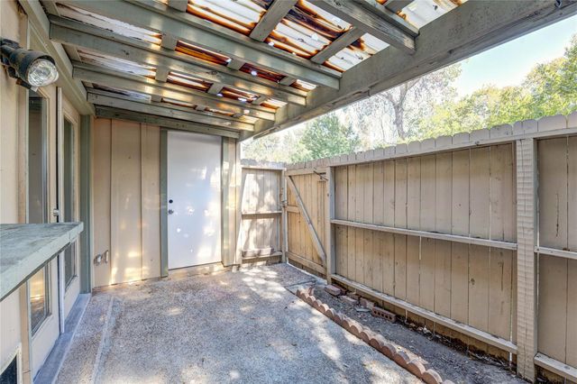 901 E Village LN, Austin, TX 78758