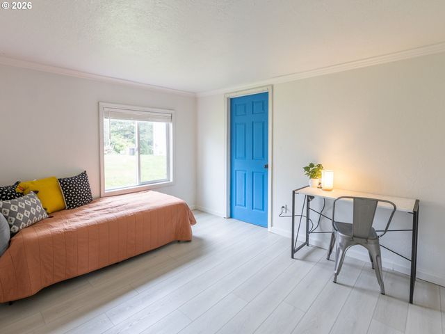 102 S HARBOR St, Rockaway Beach, OR 97136