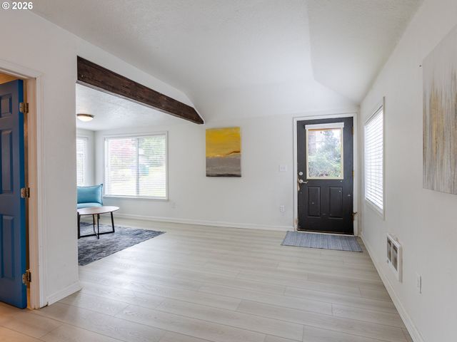 102 S HARBOR St, Rockaway Beach, OR 97136