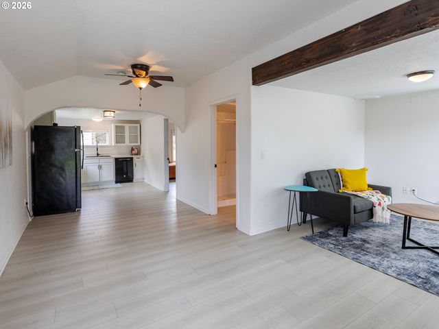 102 S HARBOR St, Rockaway Beach, OR 97136