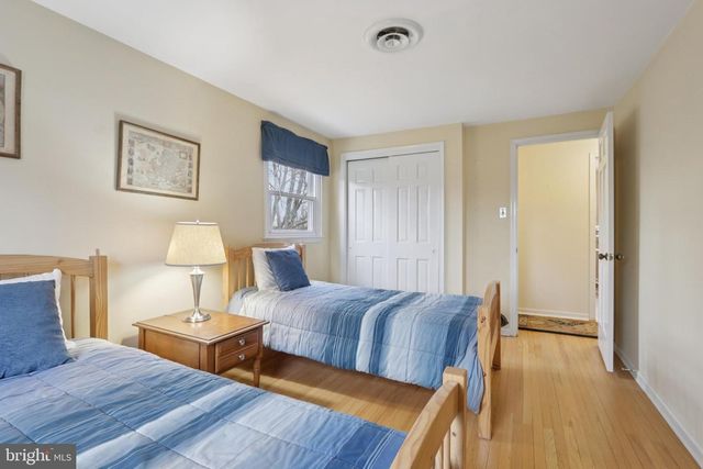 980 BEAR TAVERN RD, Ewing, NJ 08628