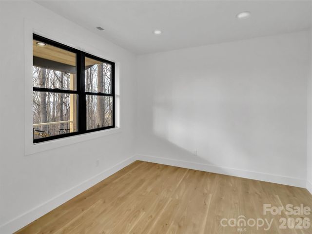 1351 Old Country Road, Waynesville, NC 28786