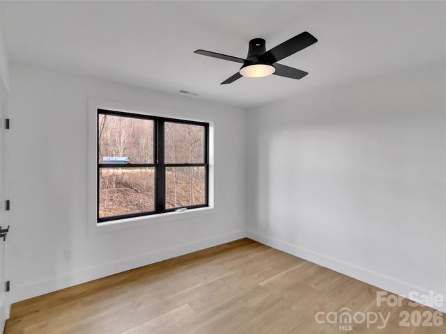 1351 Old Country Road, Waynesville, NC 28786