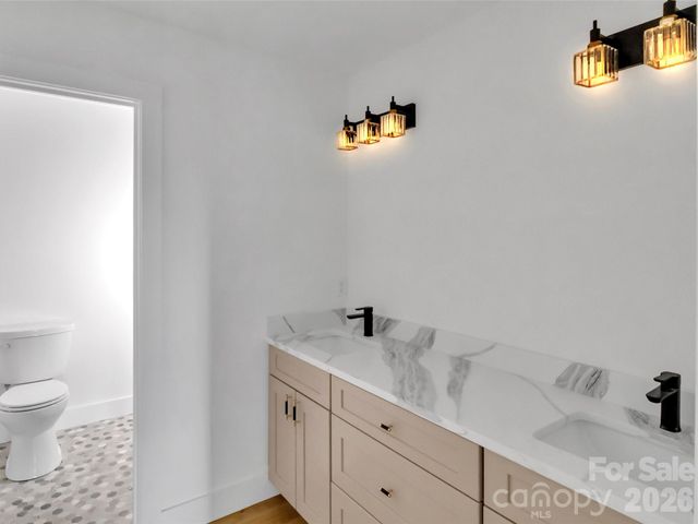 1351 Old Country Road, Waynesville, NC 28786