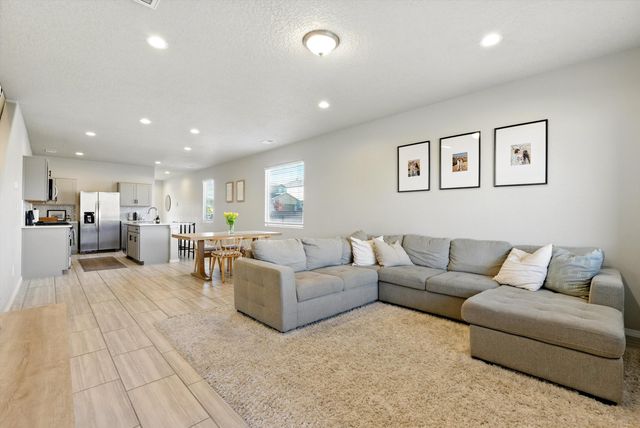 10685 Aspiration Lane SW, Albuquerque, NM 87121