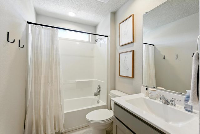 10685 Aspiration Lane SW, Albuquerque, NM 87121