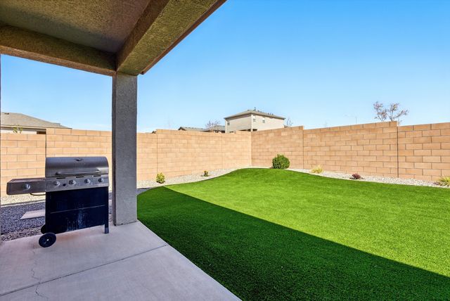 10685 Aspiration Lane SW, Albuquerque, NM 87121