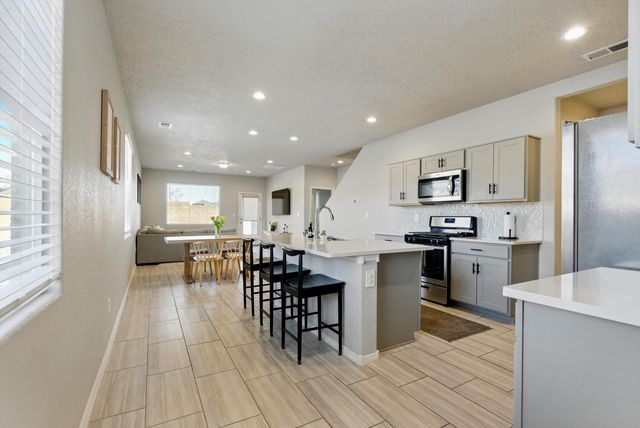 10685 Aspiration Lane SW, Albuquerque, NM 87121