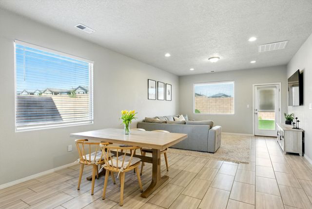 10685 Aspiration Lane SW, Albuquerque, NM 87121