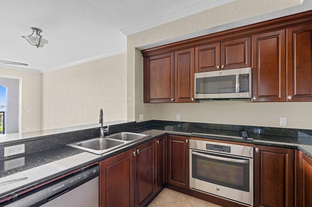 1660 Renaissance Commons Boulevard 2510, Boynton Beach, FL 33426