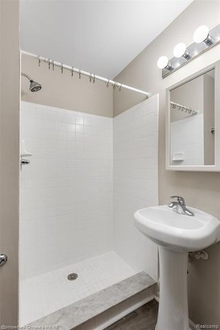 44 Adelaide Street, Detroit, MI 48201